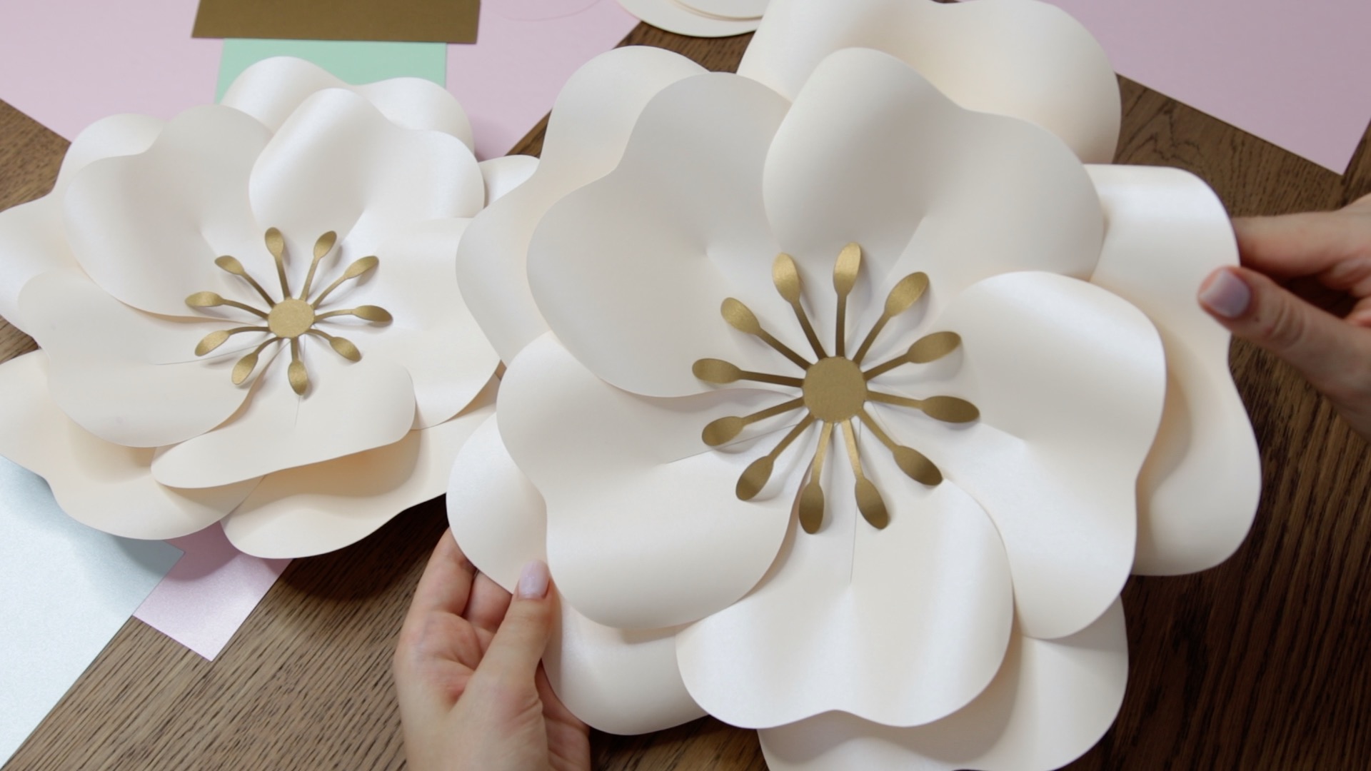 Large Paper Flower Tutorial DIY - FancyBloom