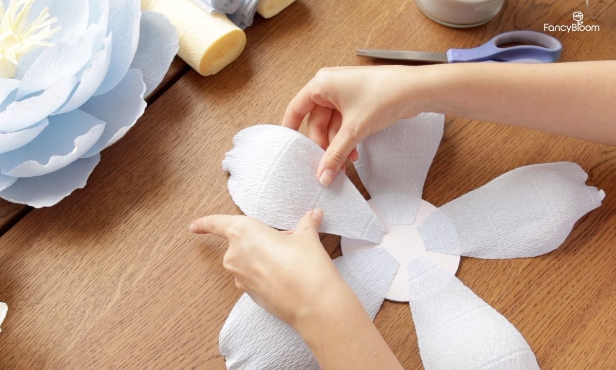 Large Paper Flower Tutorial DIY - FancyBloom