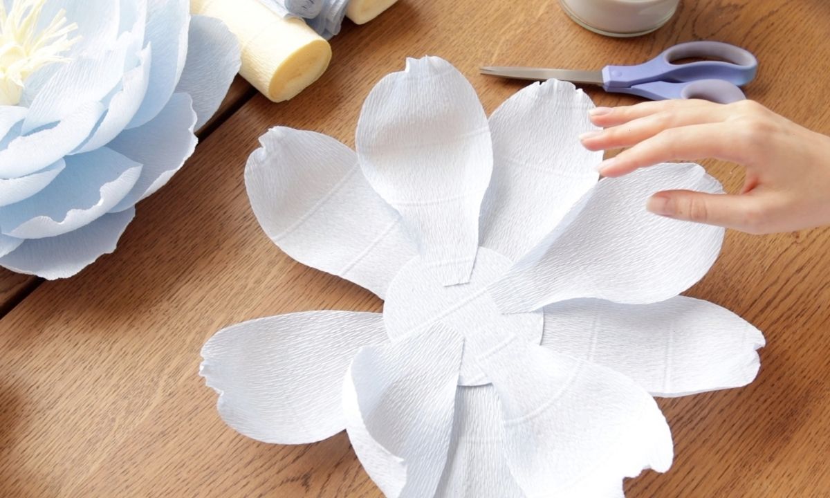 crepe paper flower tutorial