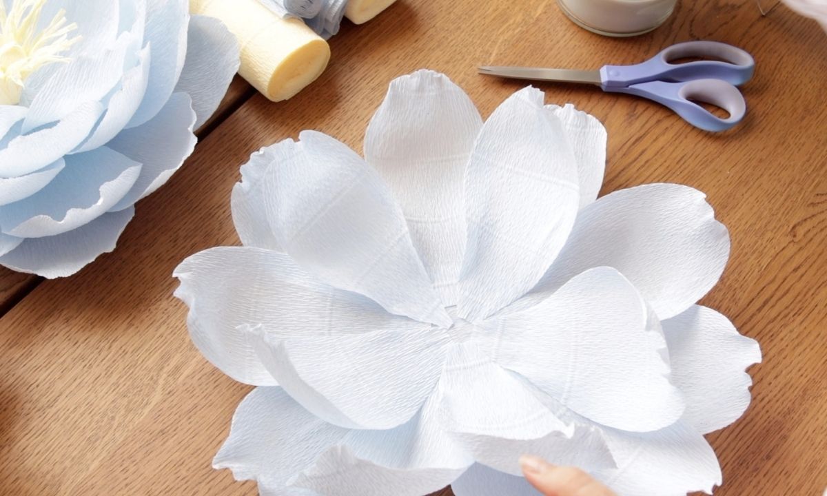 How To Make Big Paper Roses Step By Step (+ FREE Template) - FancyBloom