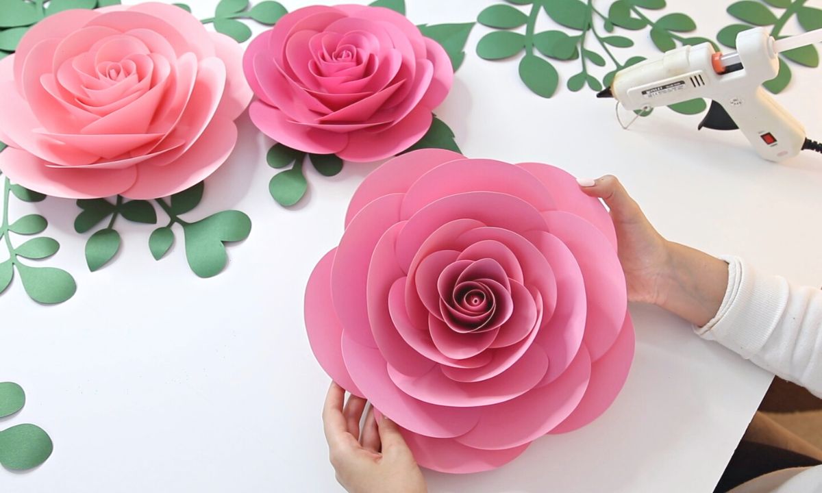 How to make big paper roses step by step