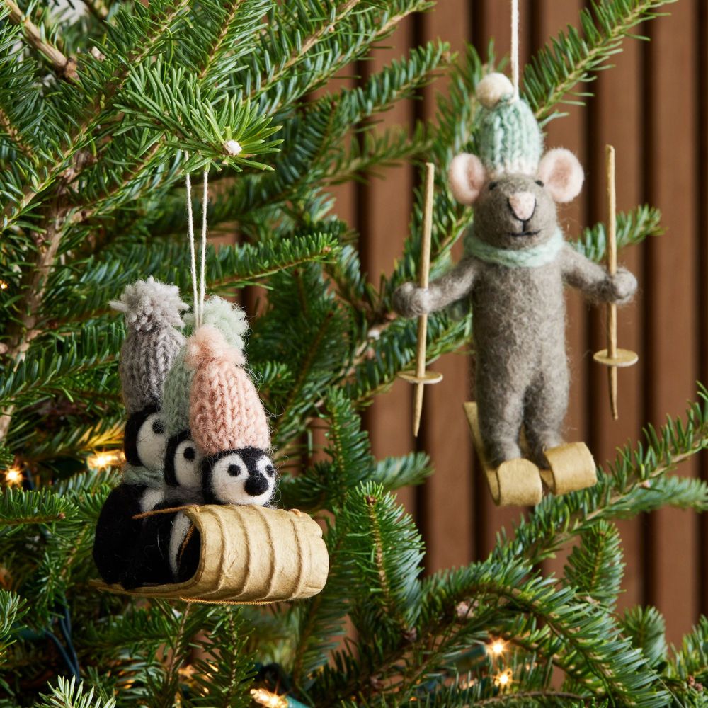 Top 2025 Christmas Decor Trends You’ll Want to Try This Season 34 natural Christmas ornaments